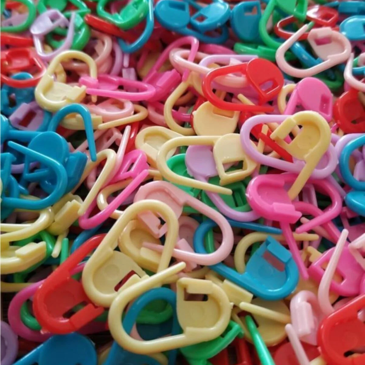 Plastik Örgü Ayracı İlmek Sabitleyici Yer Tutucu Çengelli İğne 100 Adet